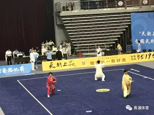 德甲传统豪门集体复苏显威，  